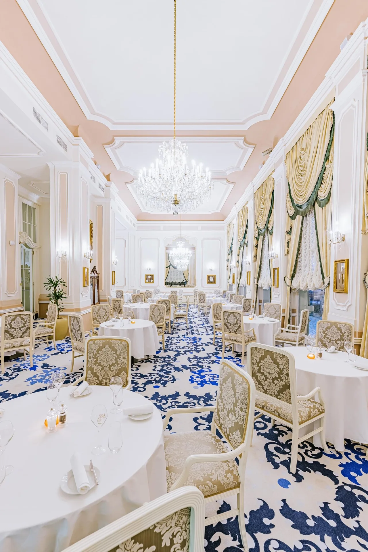 Grandrestaurant - Grandhotel Pupp — photo 6