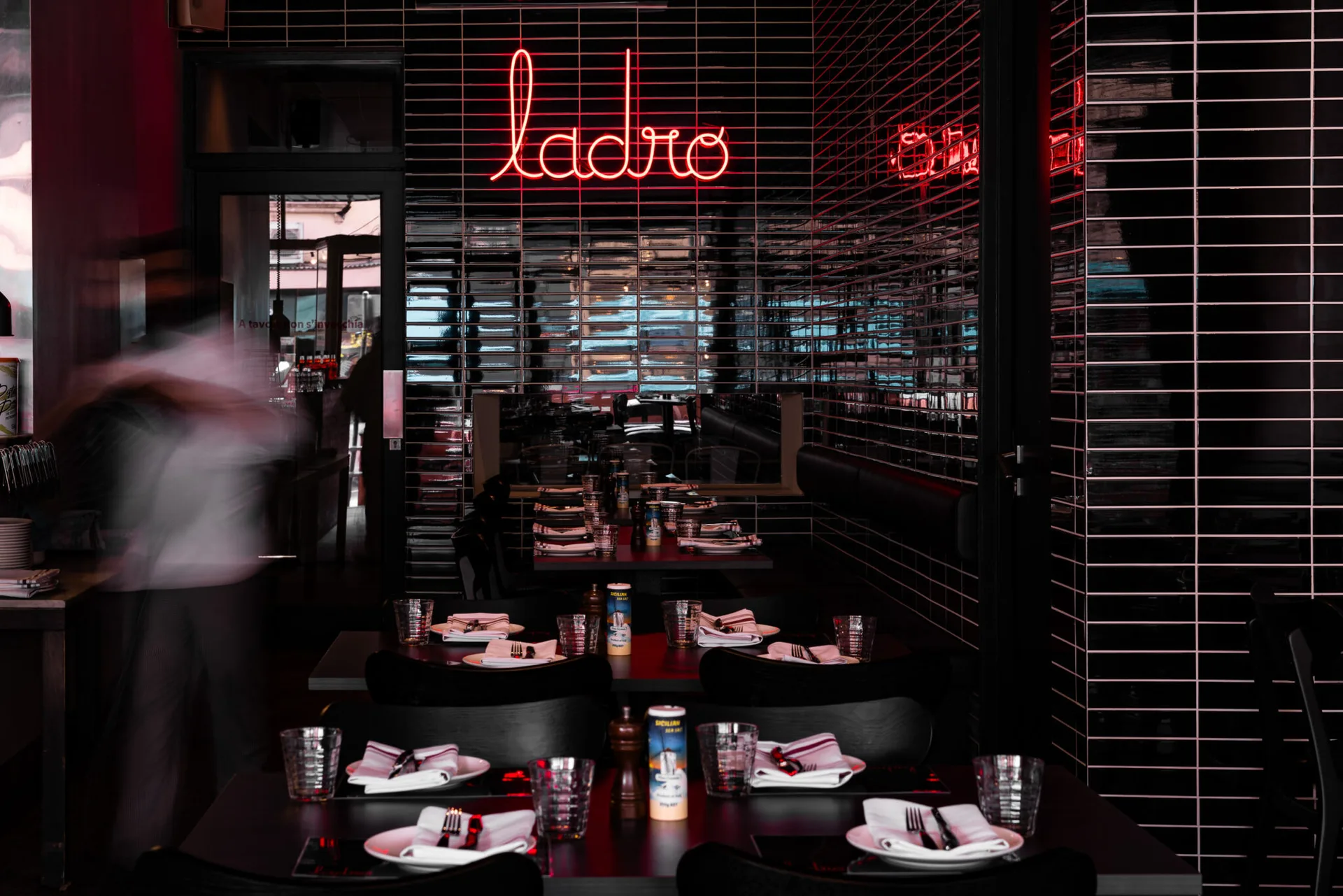 Ladro — photo 102