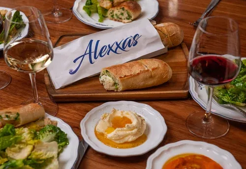 Alexxa's — photo 11