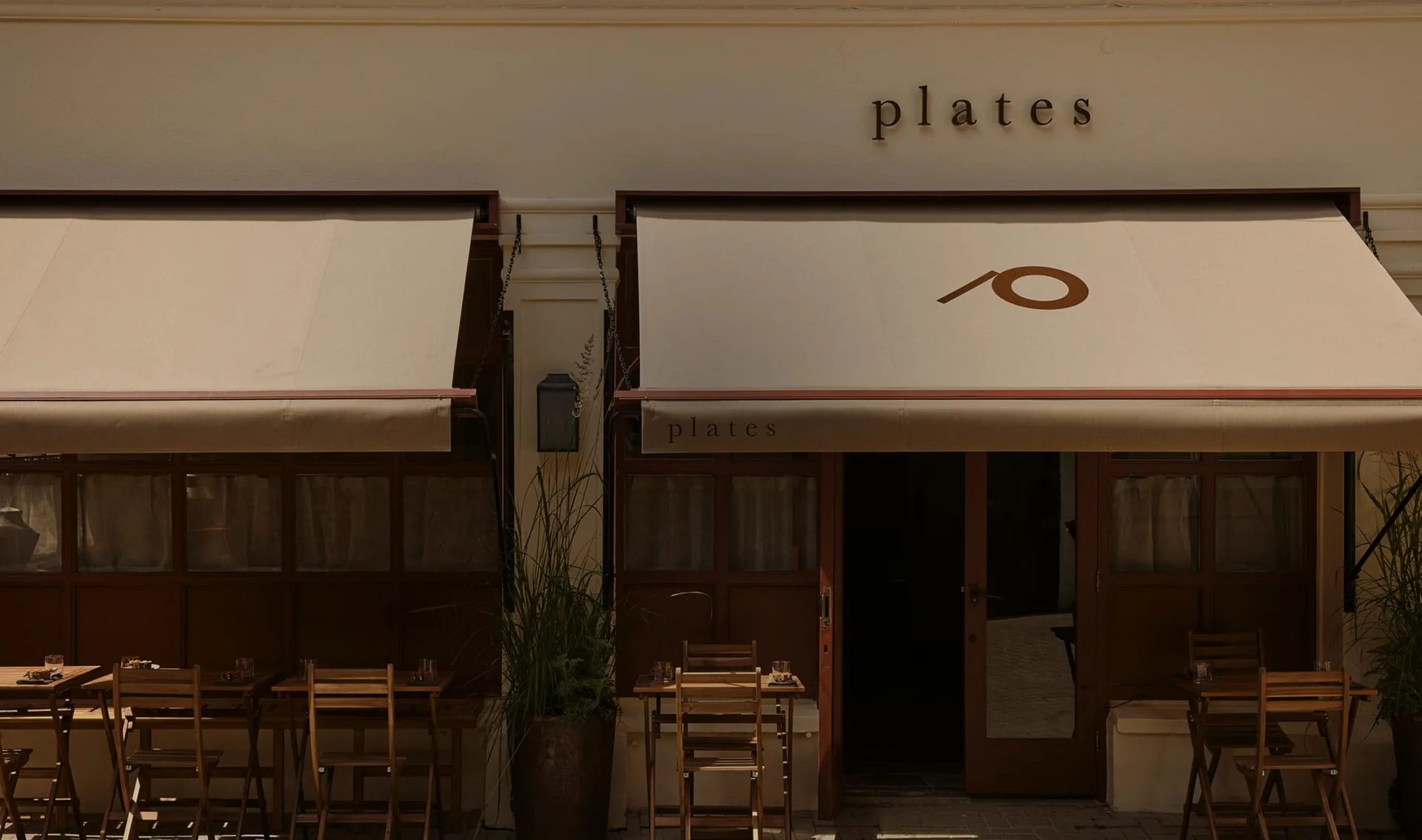 Plates — photo 10