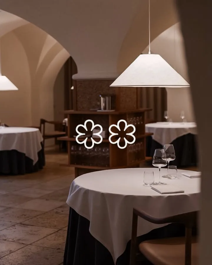 Restaurant AOC — atmosphere