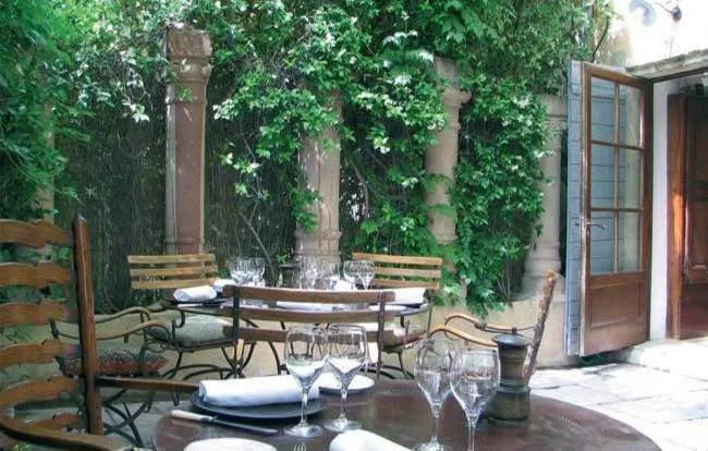 La Petite Maison de Cucuron, Cucuron