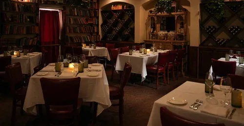 Luciana's Ristorante — atmosphere