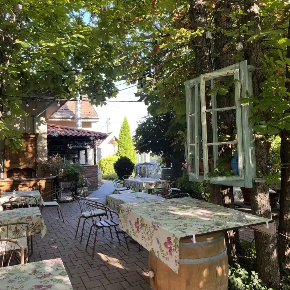 Jardinette Kertvendéglő — photo 77