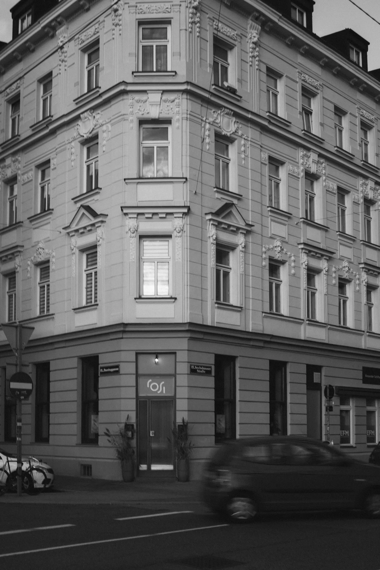 Rosi, Vienna