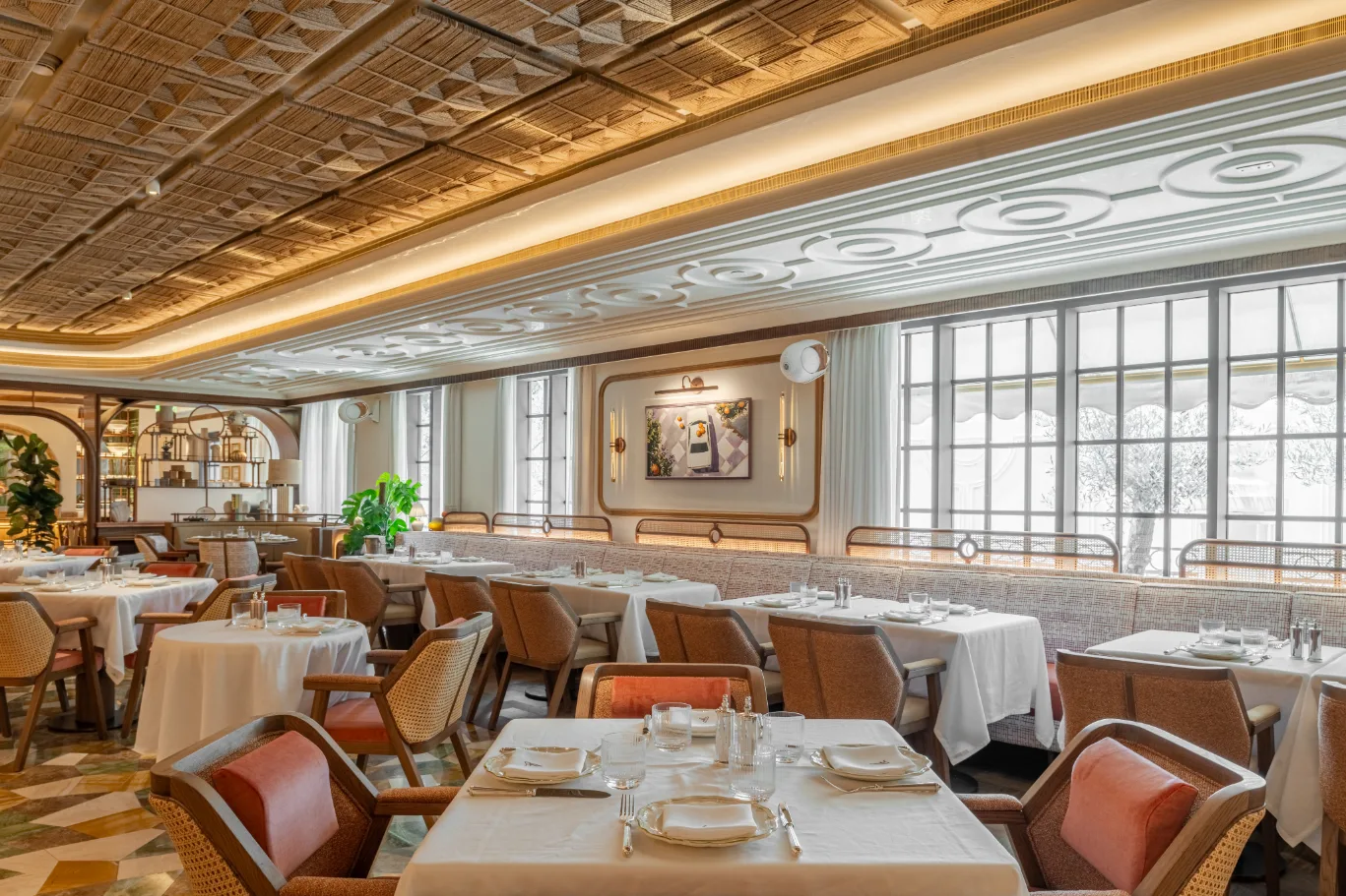 Lola Brasserie — photo 12