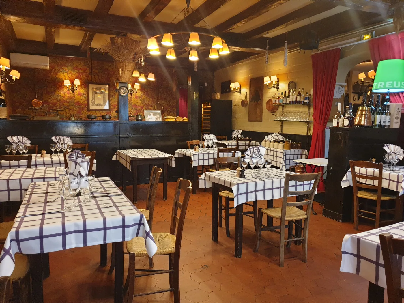 Auberge Pyrénées Cévennes — atmosphere