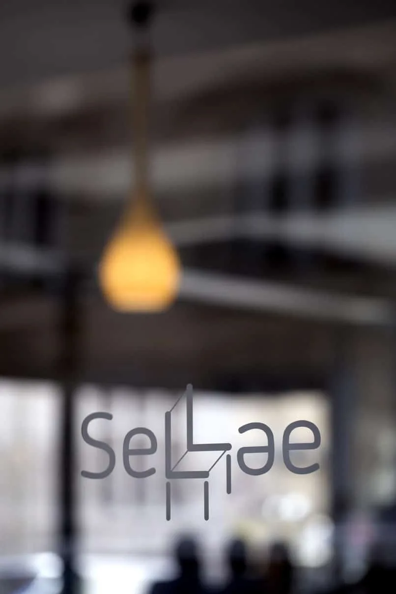 Sellae, Paris