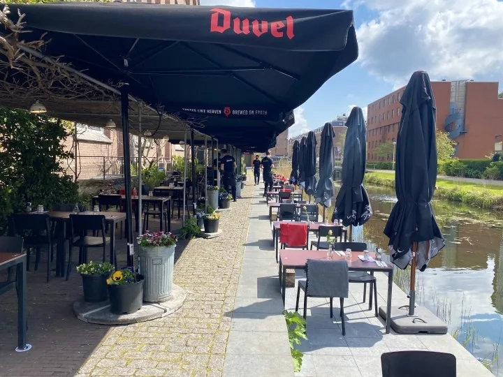 Café Restaurant Amsterdam — atmosphere