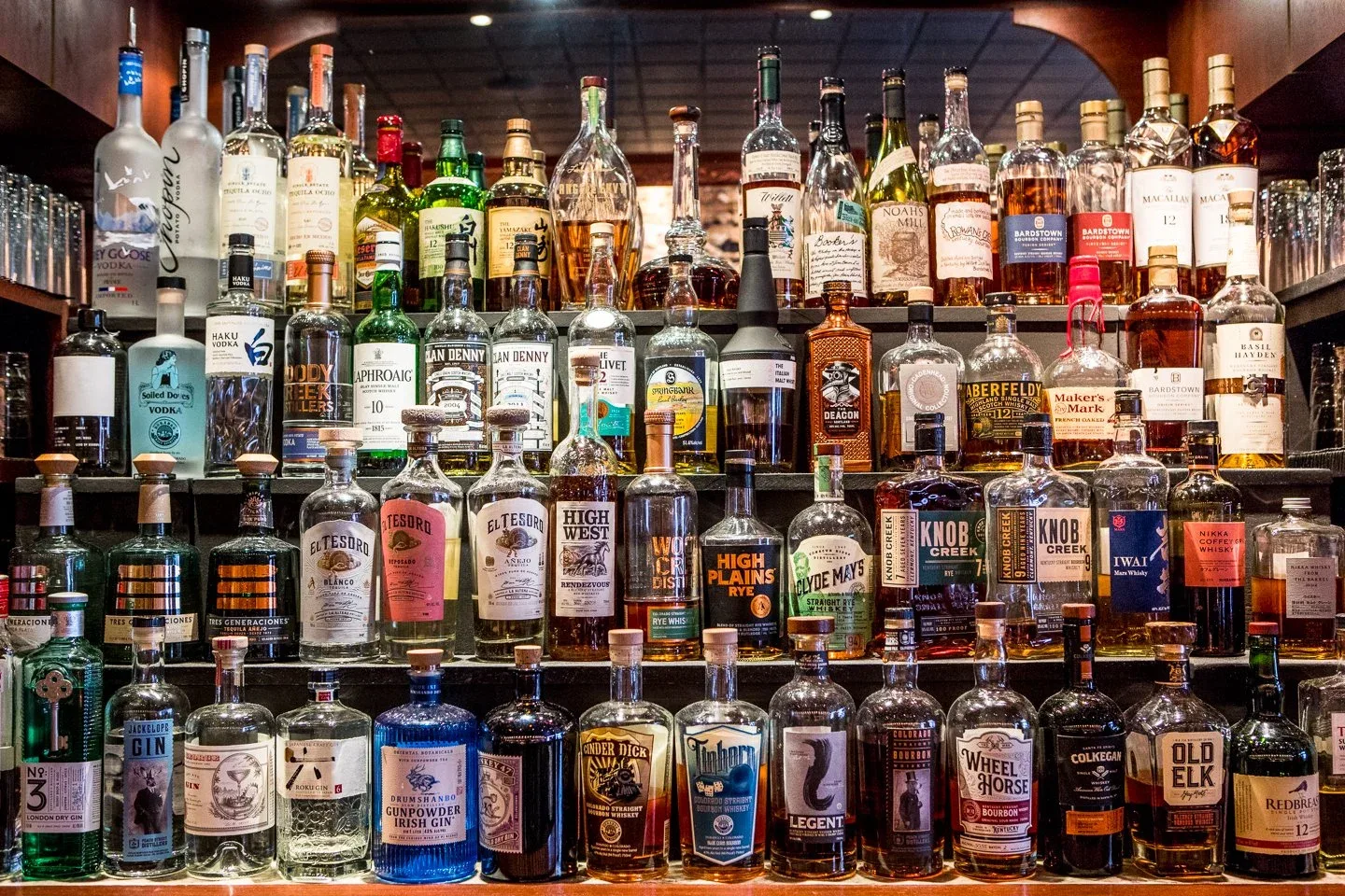 Eolus Bar & Dining — photo 40