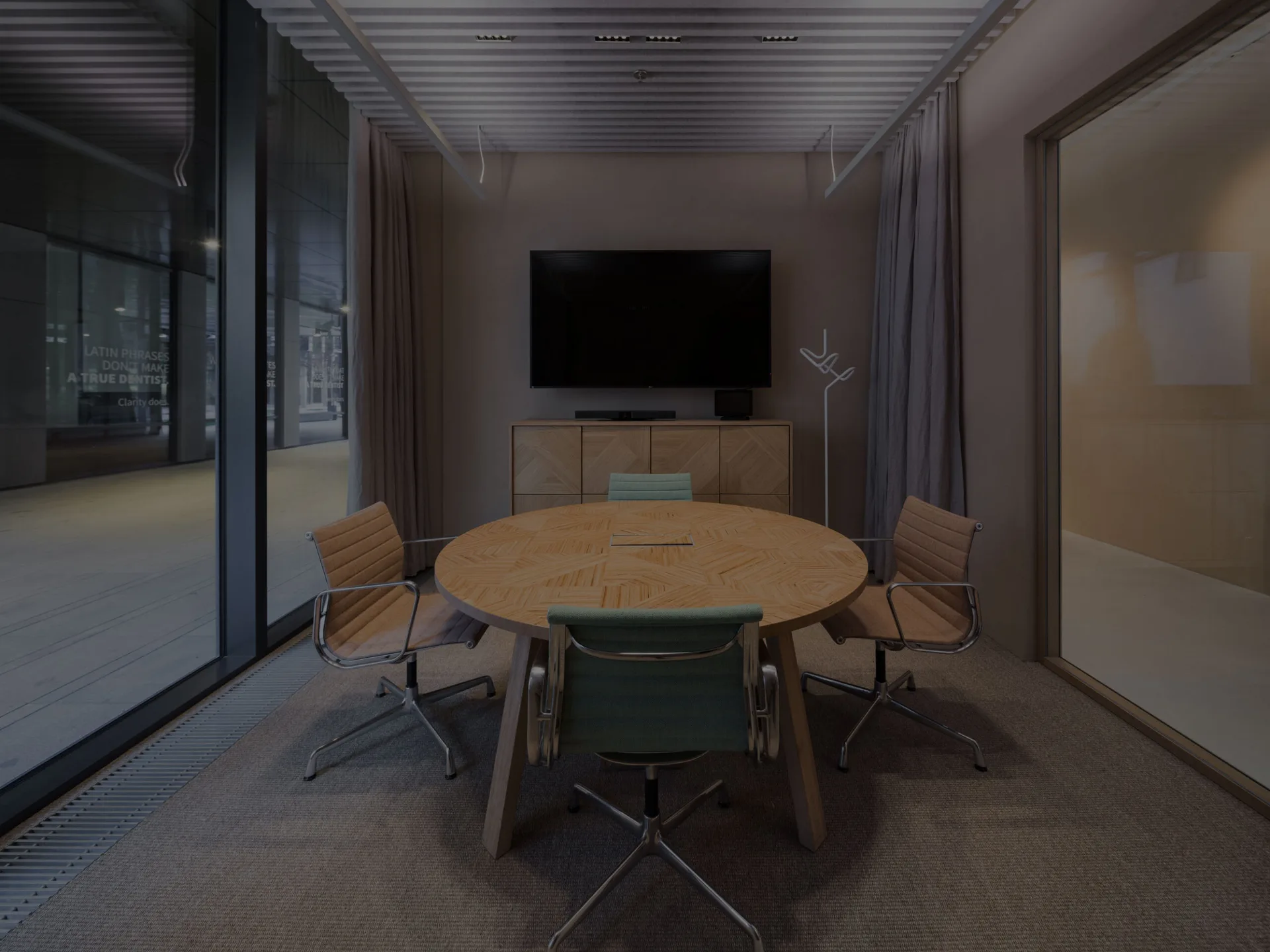 GREEN TABLE — photo 38