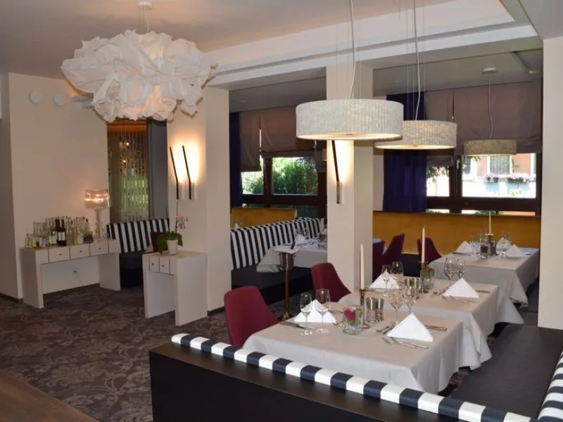 Bundschu Restaurant — photo 20