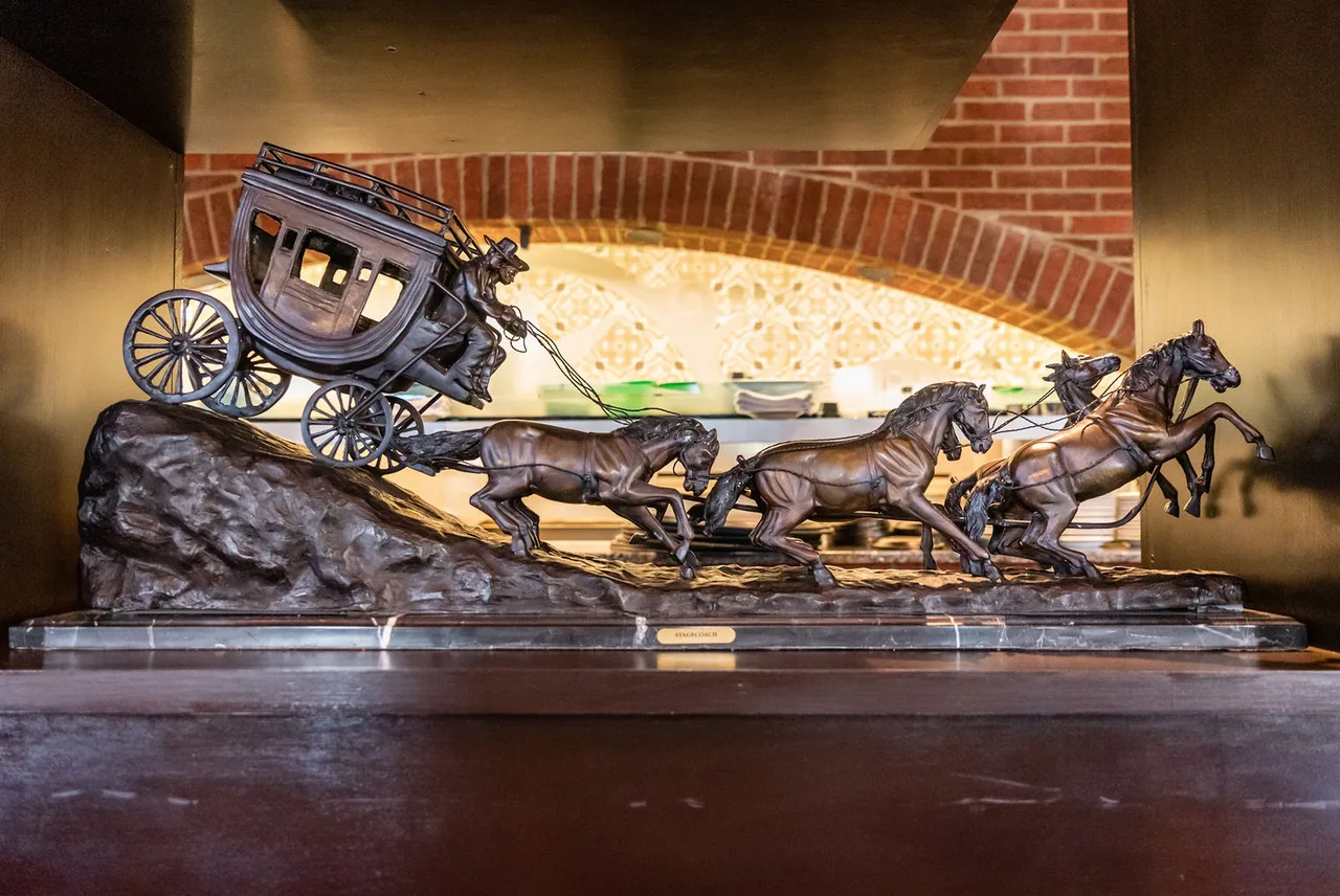 Outwest Steakhouse — photo 12