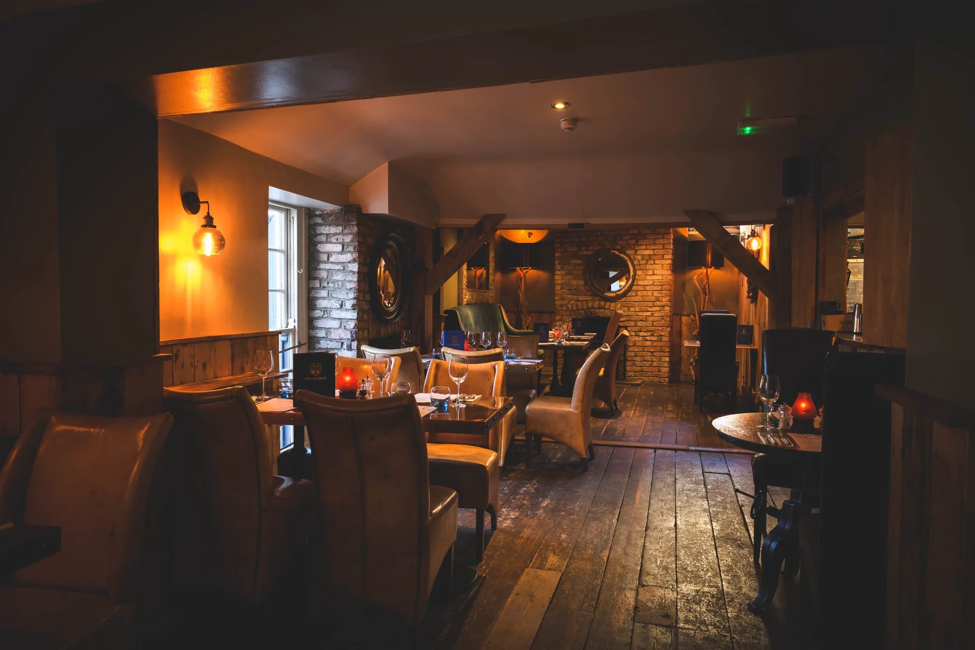 Upstairs @ The Albion — photo 34