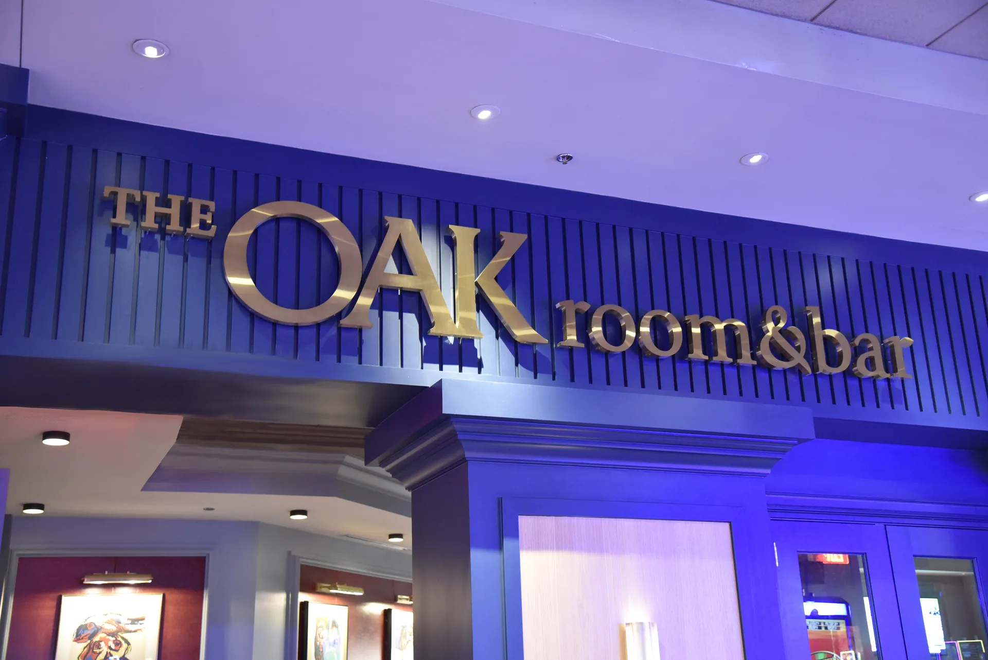 The OAK room & bar — photo 5