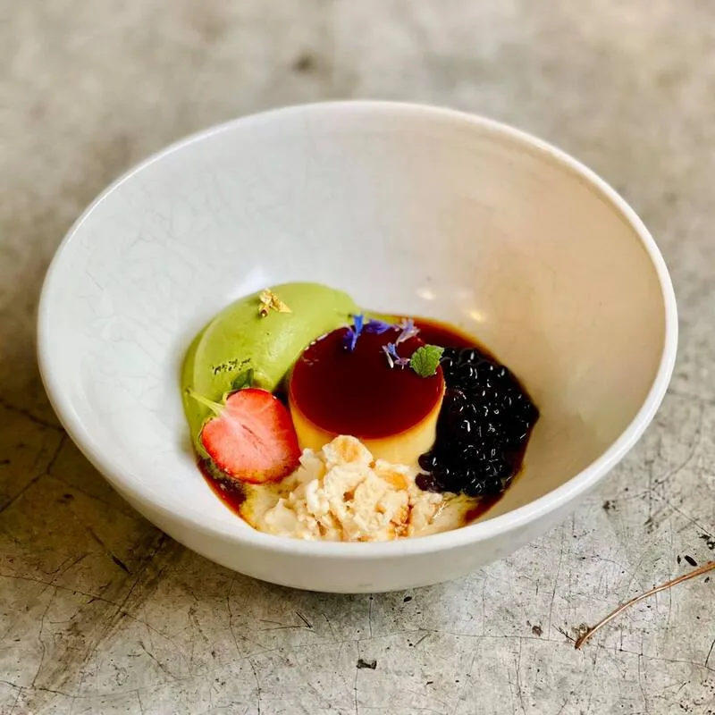 Yuan — photo 267