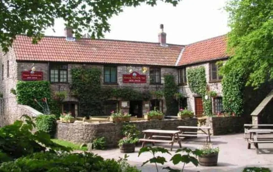The Lion Inn — photo 11