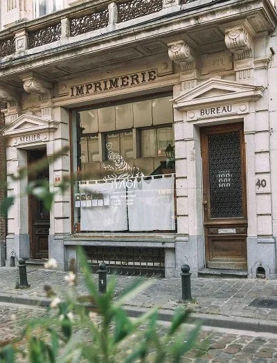 Iyagi, Brussels