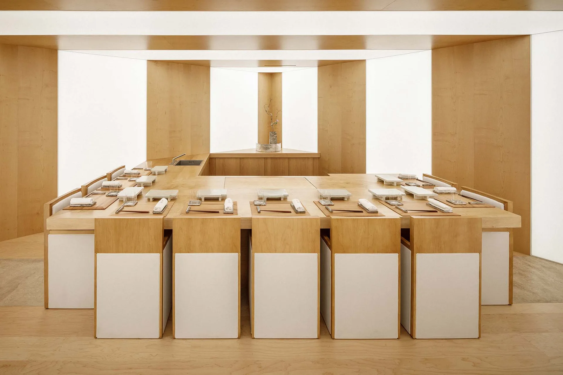 Sushi Yoshinaga — atmosphere