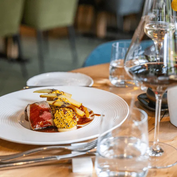 Marijke Muoi WINE & DINE — photo 34