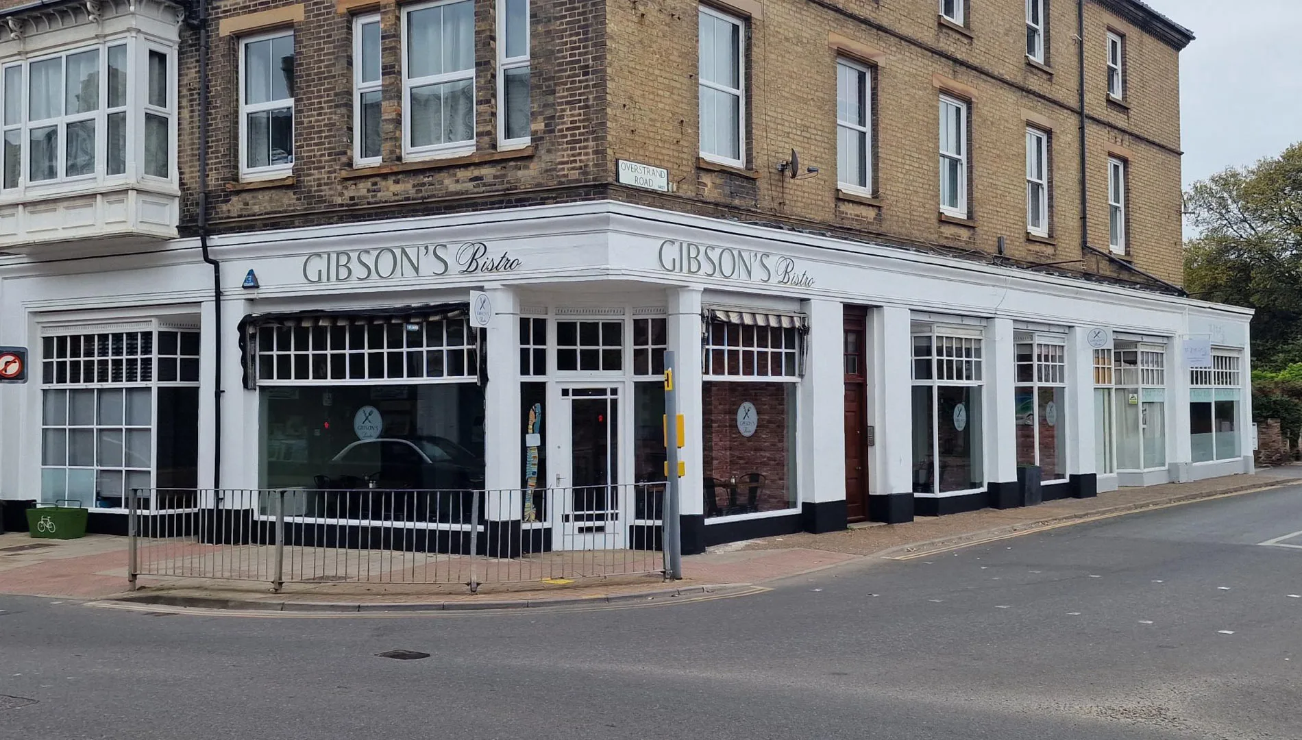 Gibson’s Bistro — photo 25