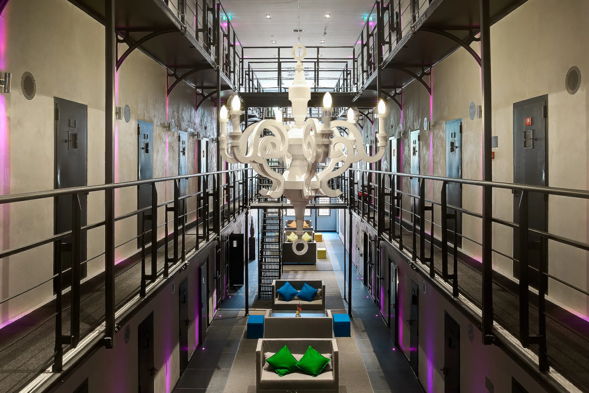 Damianz - Het Arresthuis — photo 24
