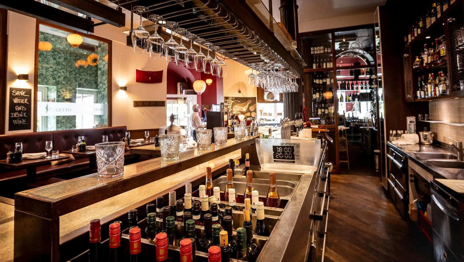 Poletto Winebar — photo 37