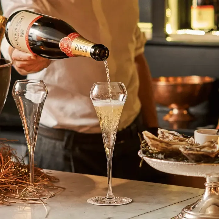 Bentley’s Oyster Bar & Grill — drink