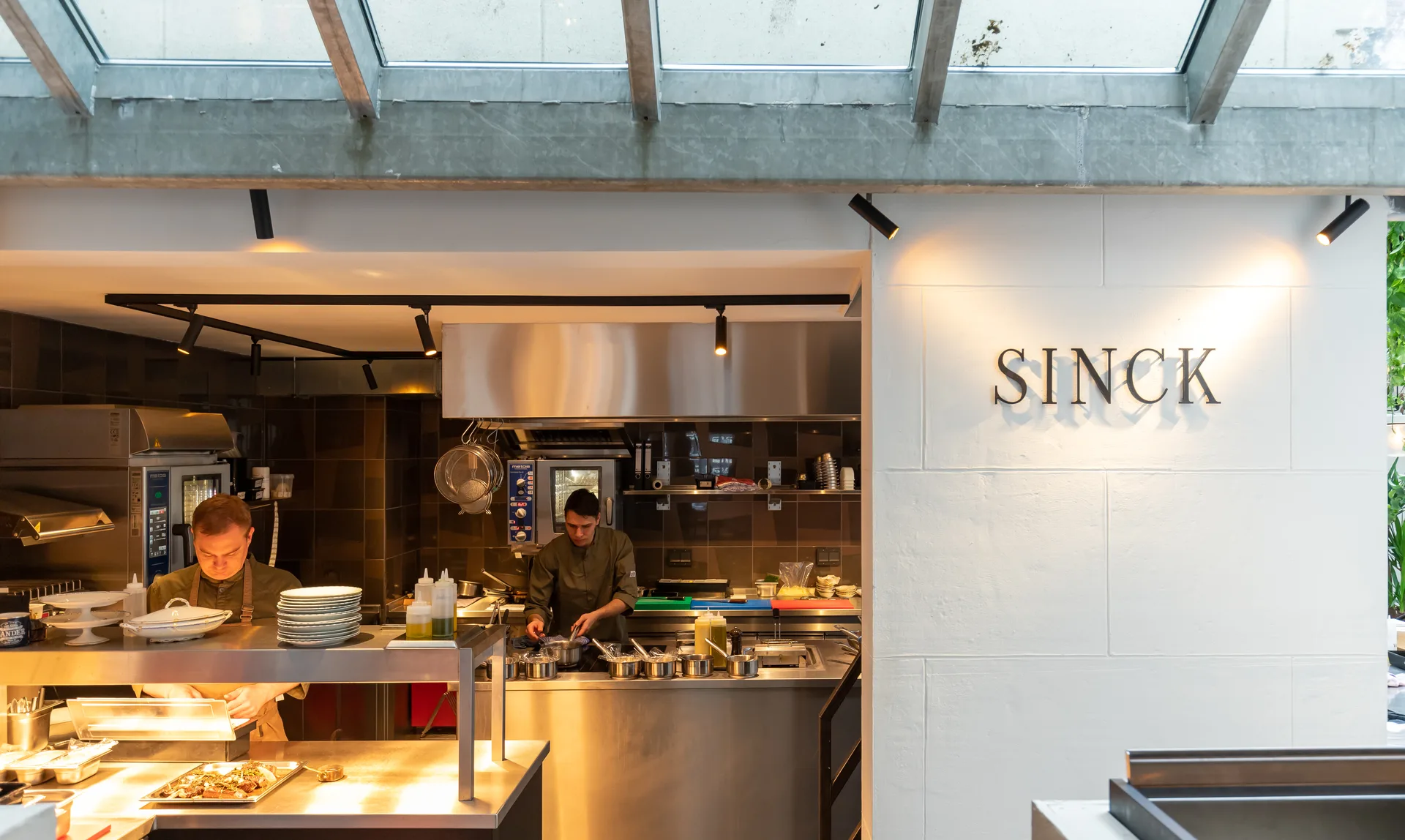 Sinck — atmosphere