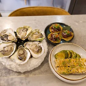 Bota Oyster&Sushi Bar — photo 39