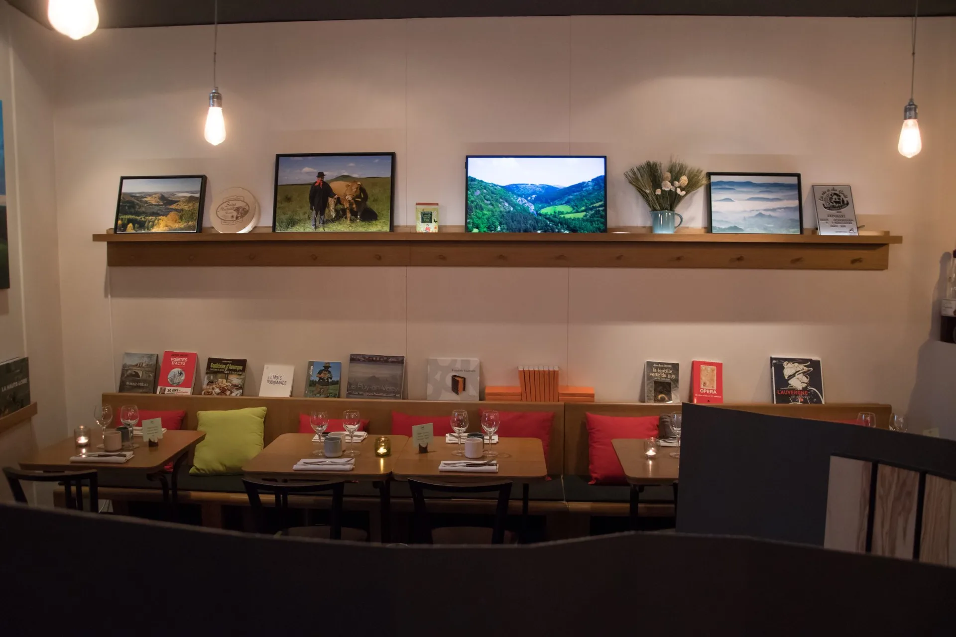 Anicia, table nature — photo 6