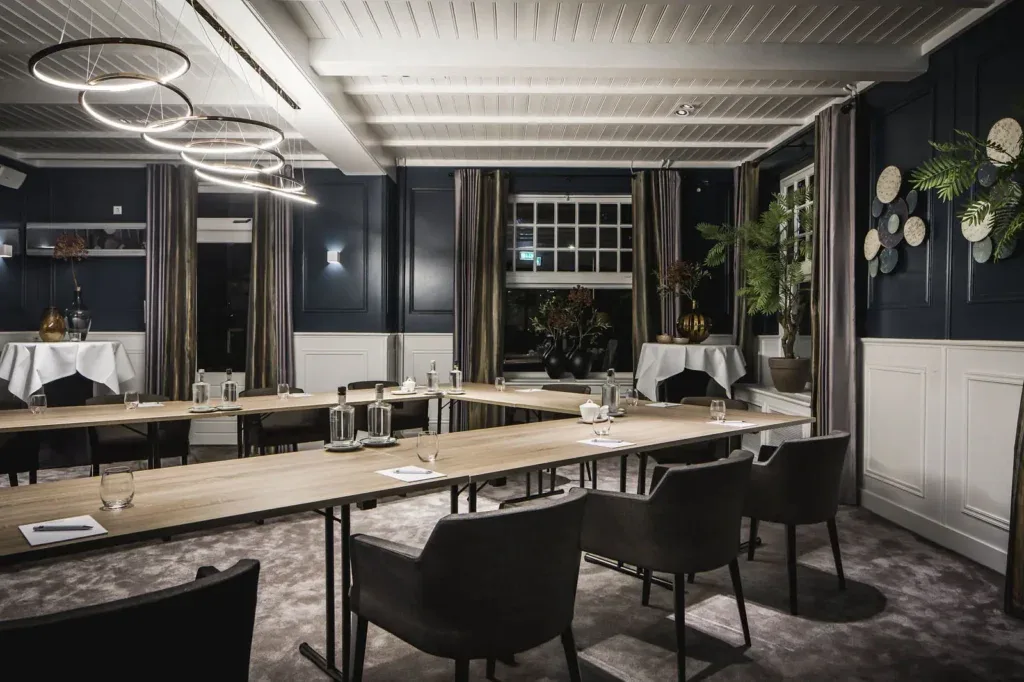 Restaurant De Hoefslag by Mark Minkman — photo 15
