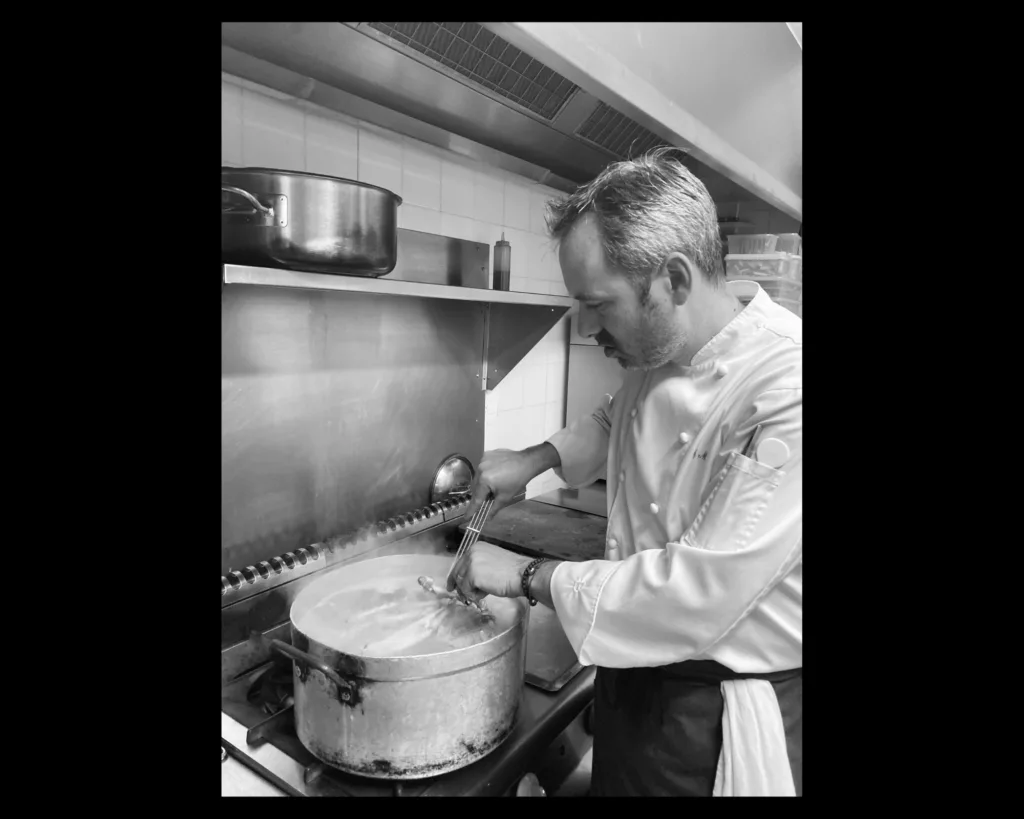 Le Tire Bouchon — kitchen