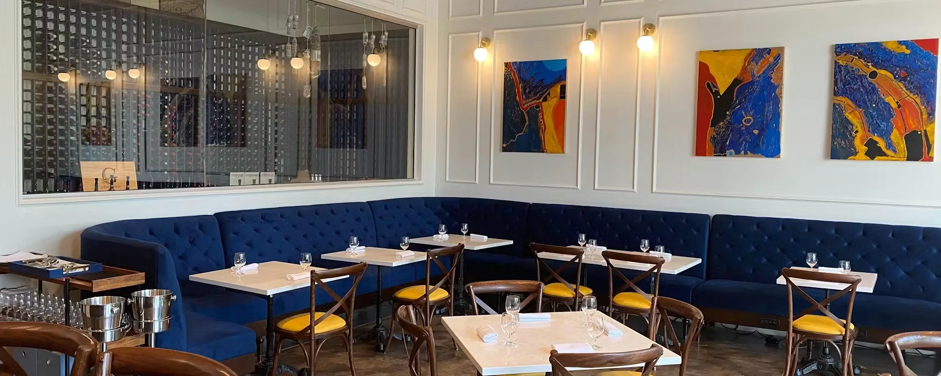 Vintage '78 Wine Bar — atmosphere