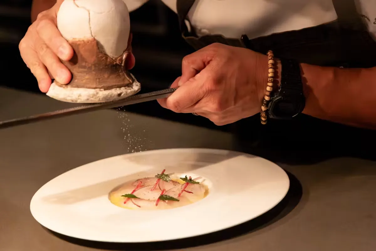 NoMI Kitchen, Chicago