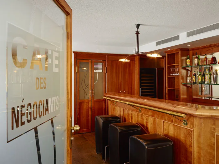 Café des Négociants — atmosphere