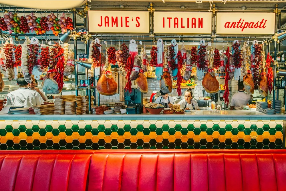 Jamie's Italian Budapest — atmosphere