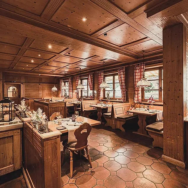 Hotel Hofgut Sternen - Schwarzwaldstube — photo 12