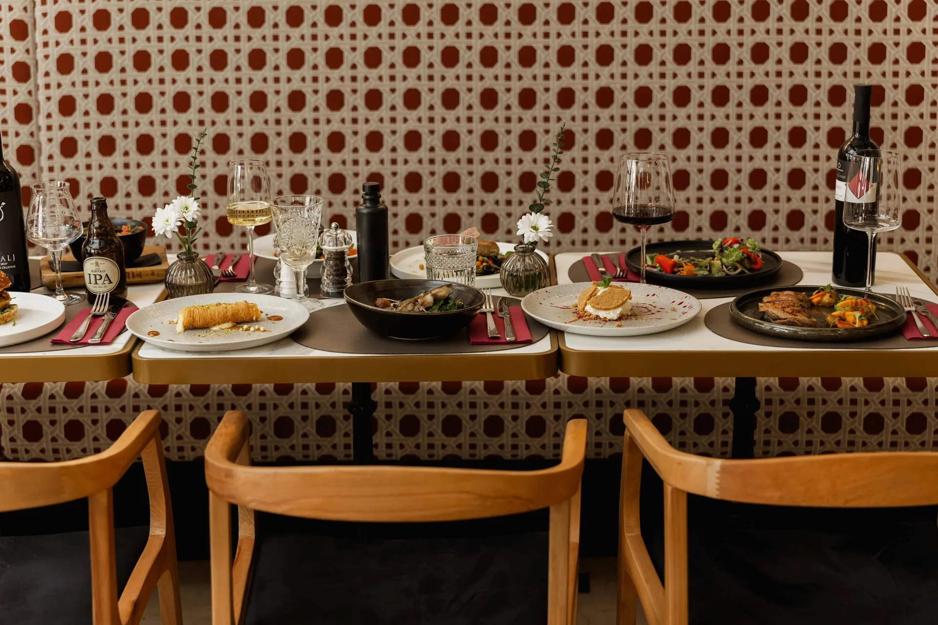 Zinfandel Food & Wine bistro — atmosphere